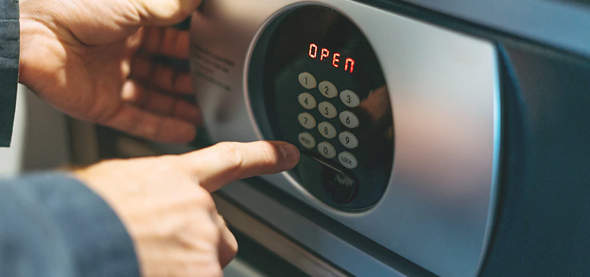 Cash Safe Openers in Beverly Hills, California