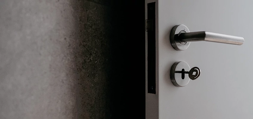 Front Door Handle Repair And Installation in Beverly Hills, CA