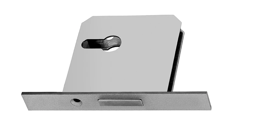 Fix A Deadbolt Door Lock in Beverly Hills, California